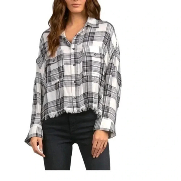 Elan Tops - Elan-Brie black and white plaid top with fringed hemline size Large NEW